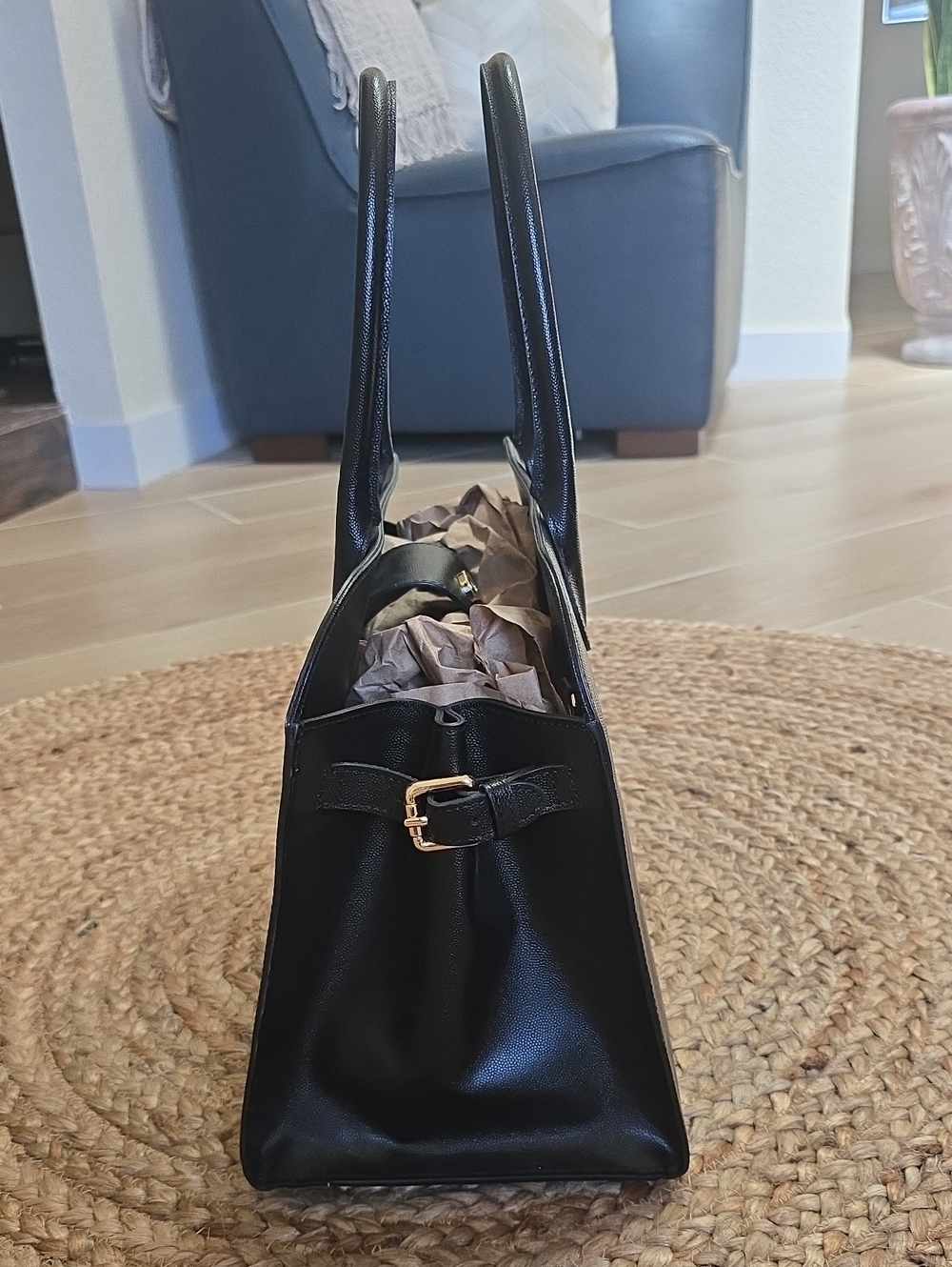 Claudia Firenze Leather Bag - Picture 3 of 8